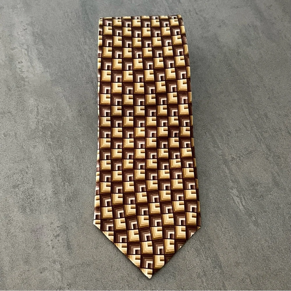 Ferucci All Silk Hand Made Formal Classic Necktie Neck Tie Tan Geometric Pattern